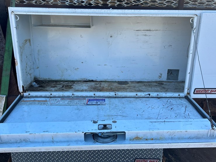 2005-ford-f550-image-28