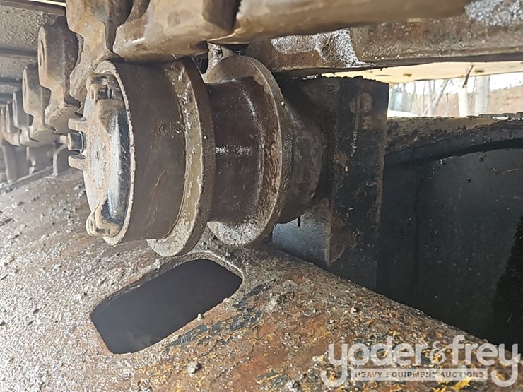 2018-caterpillar-349fl-image-13