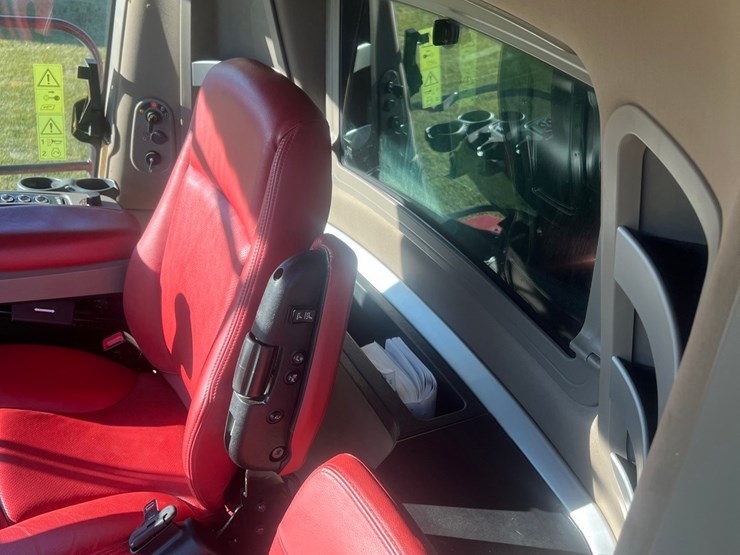 2023-case-ih-8250-image-61