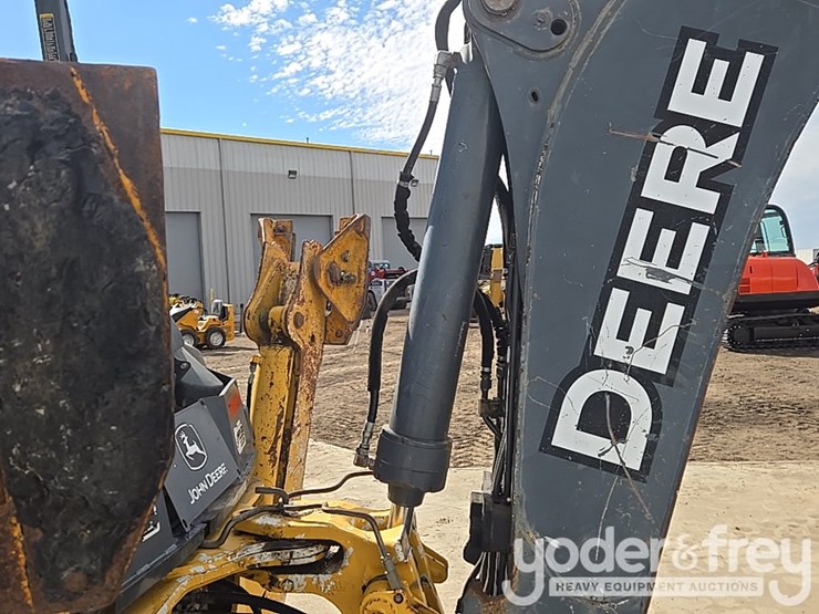 2010-deere-310sj-image-54