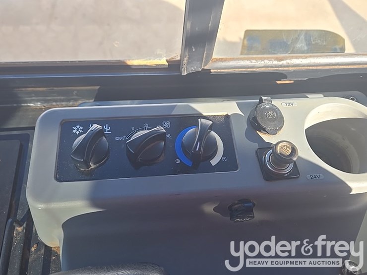 2018-komatsu-d51px-24-image-83