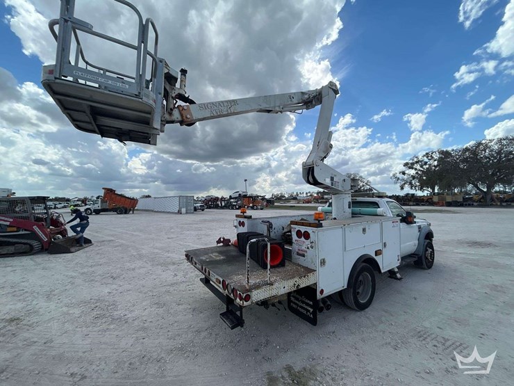 2009-ford-f550-image-3