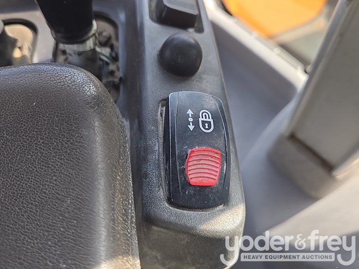 2014-volvo-l150h-image-88