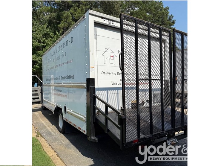 2017-ford-e350-image-3