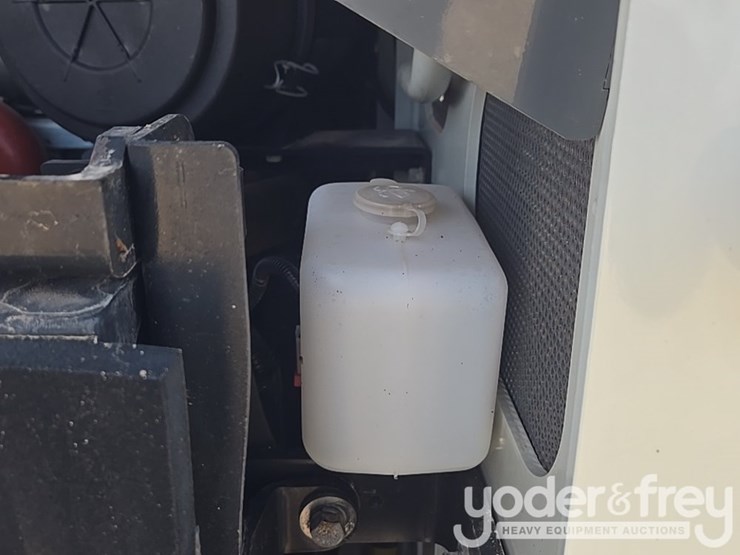 2023-takeuchi-tl12v2-image-50