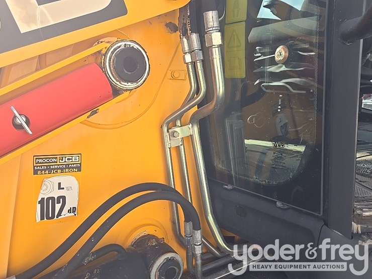 2017-jcb-3cx-image-37