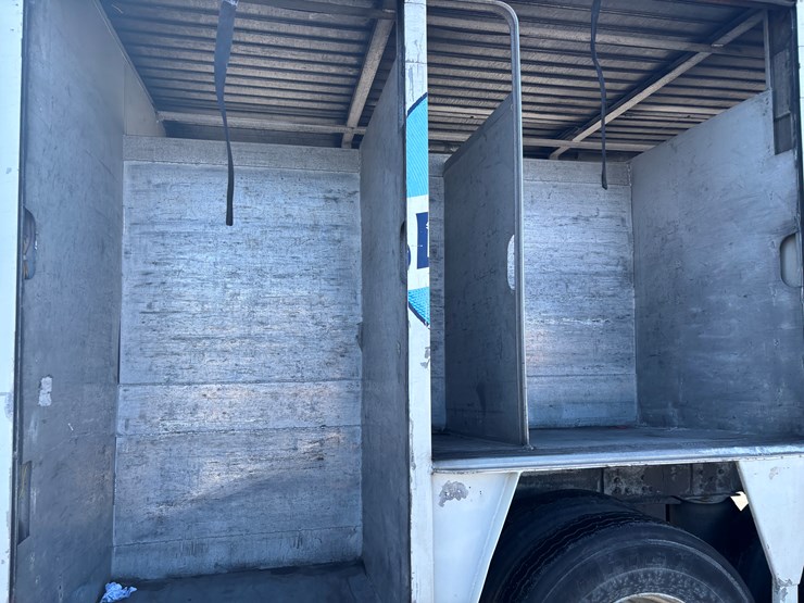 1986-hesse-beverage-trailer-image-28