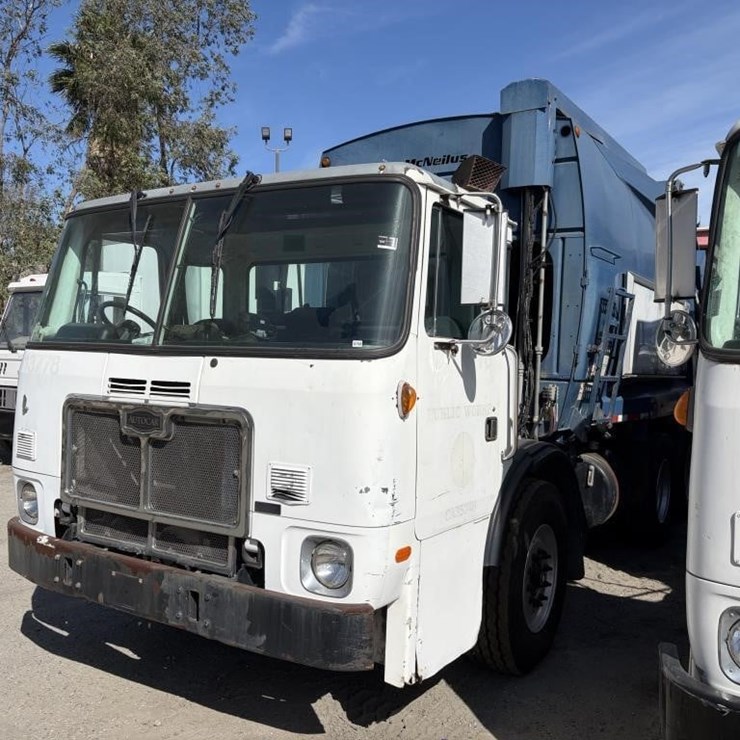 2010 AUTOCAR XPEDITOR