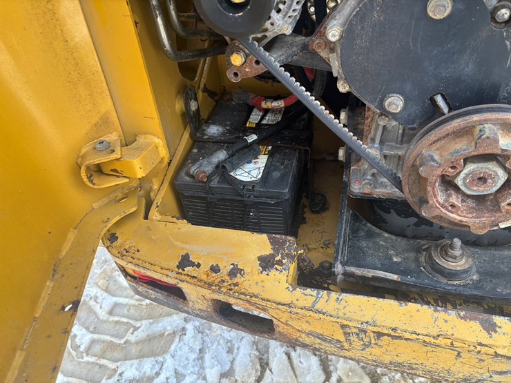 2009-caterpillar-252b2-image-25