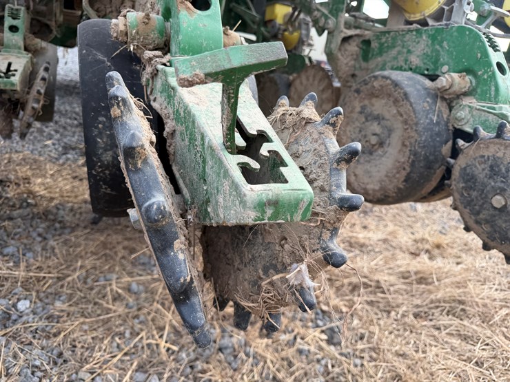 john-deere-1790-image-28