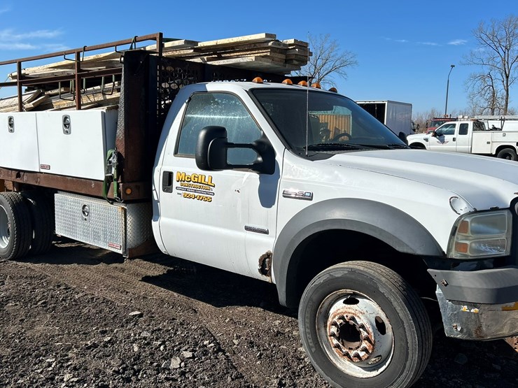 2005-ford-f550-image-7