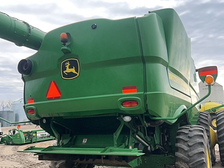 2014-john-deere-s680-image-62