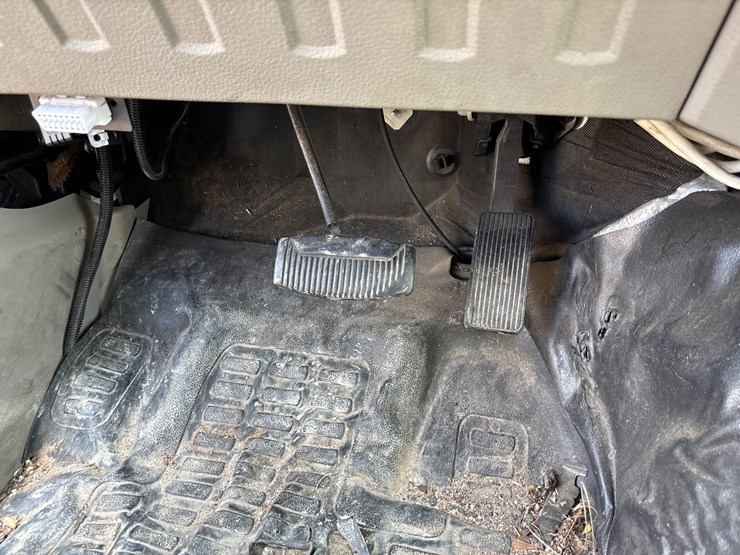 2008-ford-f550-image-24