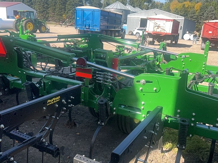 2024-john-deere-52-image-75