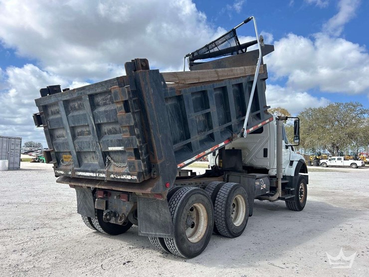 2014-international-workstar-7500-image-3