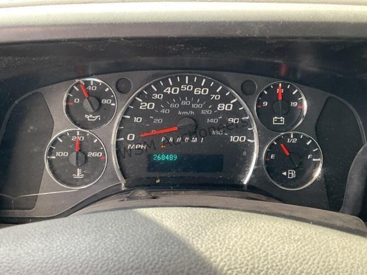 2011-chevrolet-express-4500-image-17