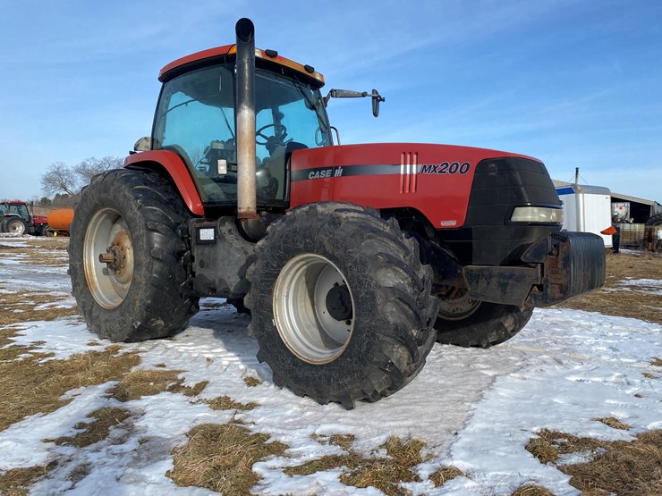 #120-•-2001-case-mx200-magnum-tractor-(colfax,-wi)-image-3