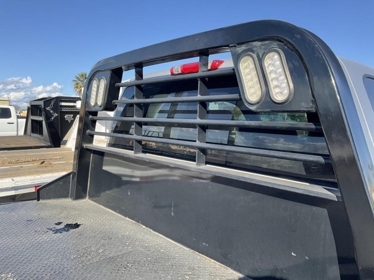 2011-gmc-3500-image-8