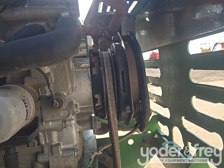 john-deere-72-image-33