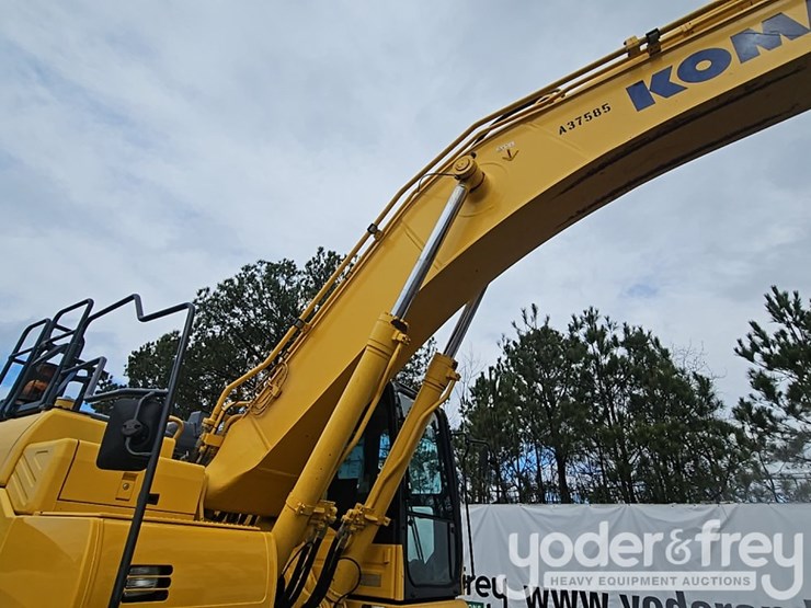 2019-komatsu-pc360-lc-11-image-30