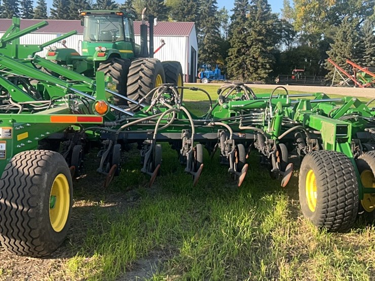 2018-john-deere-1910-image-30