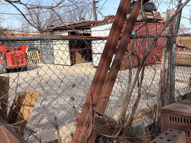 #52-•-12-foot-high-pallet-rack-twi-sections-image-4