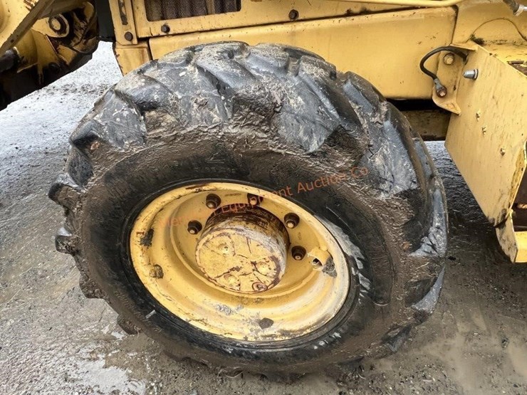 caterpillar-416b-image-13