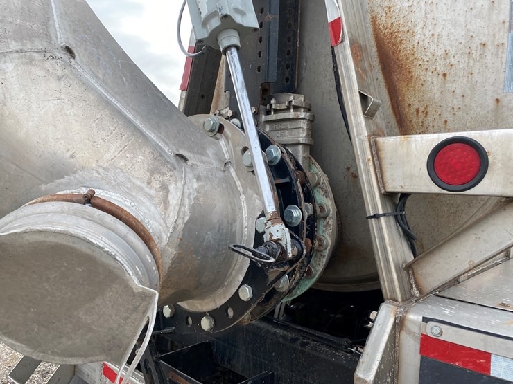 #500-•-2012-northern-8,500-gallon-semi-manure-tanker-(has-wi-title)-(waupun,-wi)-image-34