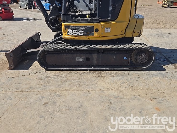 2020-deere-35g-image-24