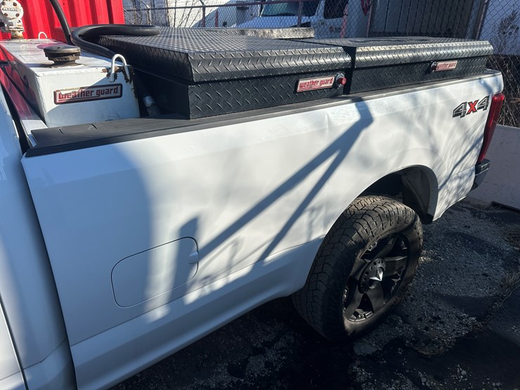 2018-ford-f350-image-26