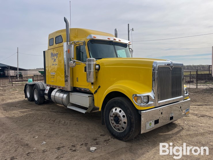 2005-international-9900ix-t/a-truck-tractor-image-3