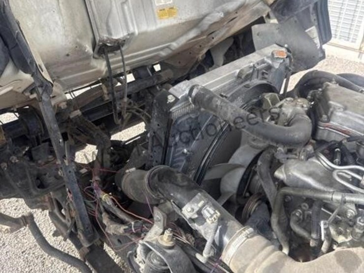 2007-isuzu-nrr-image-17