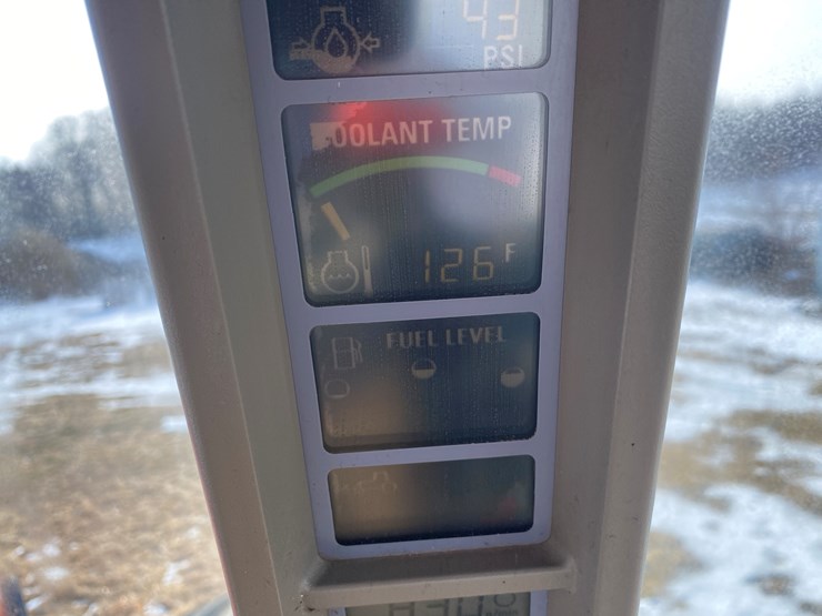 #120-•-2001-case-mx200-magnum-tractor-(colfax,-wi)-image-46