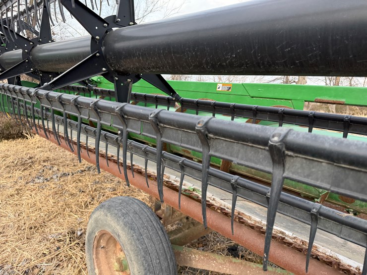 john-deere-630f-image-31