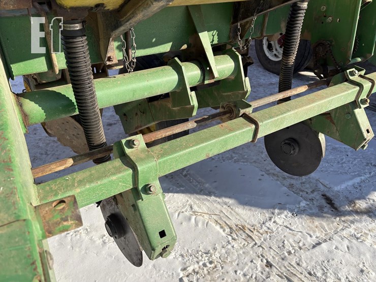 john-deere-7200-image-5