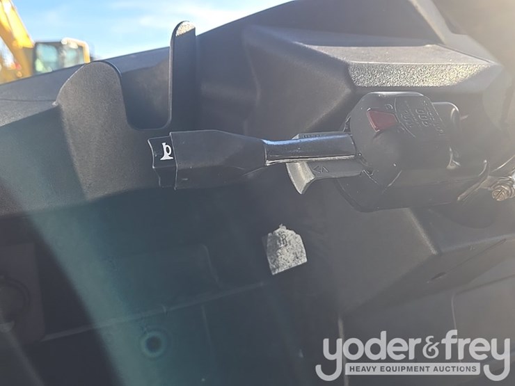 2018-club-car-carryall-300-image-35