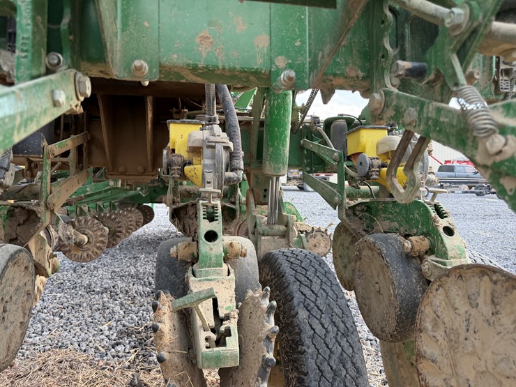 john-deere-1790-image-25