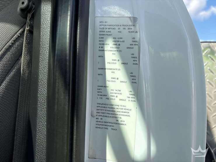 2019-ford-f550-image-6