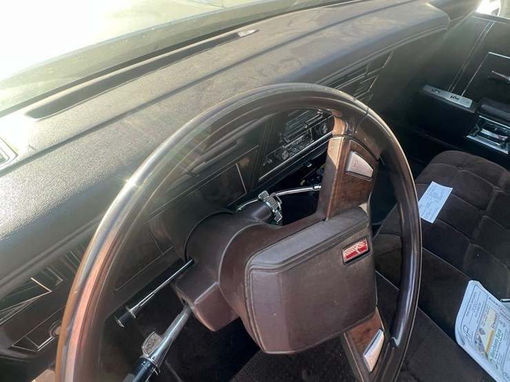 lot-13.-oldsmobile-delta-88-royale-car,-4-dr.,-196,050-mi,-307-v8,--4-speed-automatic-image-26