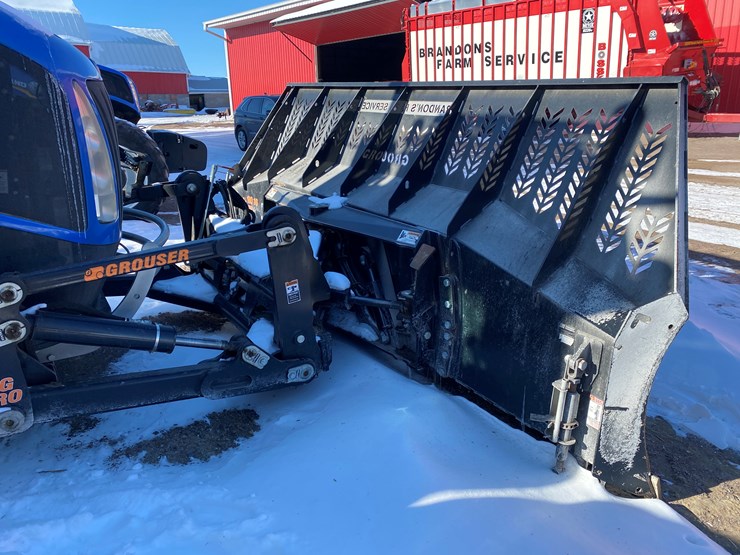 2012-new-holland-670-image-8