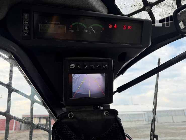 2024-deere-330g-image-13