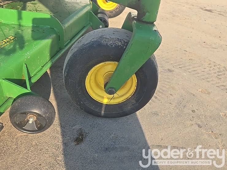 john-deere-72-image-13