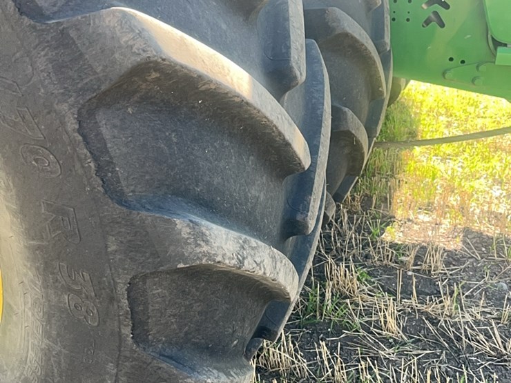 2016-john-deere-9520r-image-91