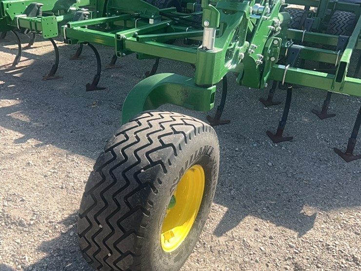 2024-john-deere-52-image-9