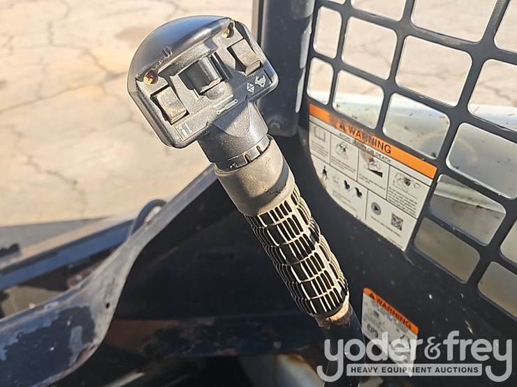 2019-bobcat-t450-image-26