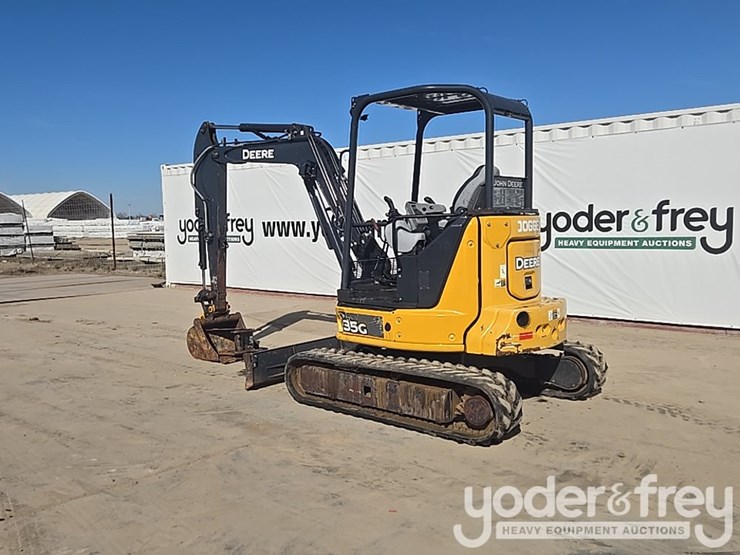 2020-deere-35g-image-3