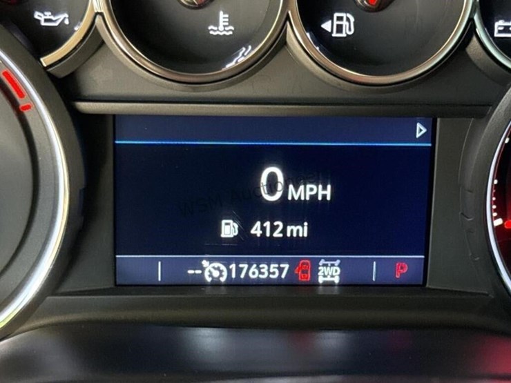 2022-chevrolet-silverado-3500hd-image-18