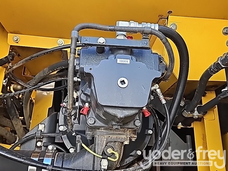 2017-komatsu-pc360-lc-11-image-48