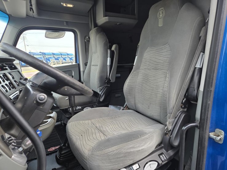 2018-kenworth-t680-image-53