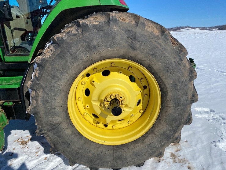 john-deere-8100-image-19